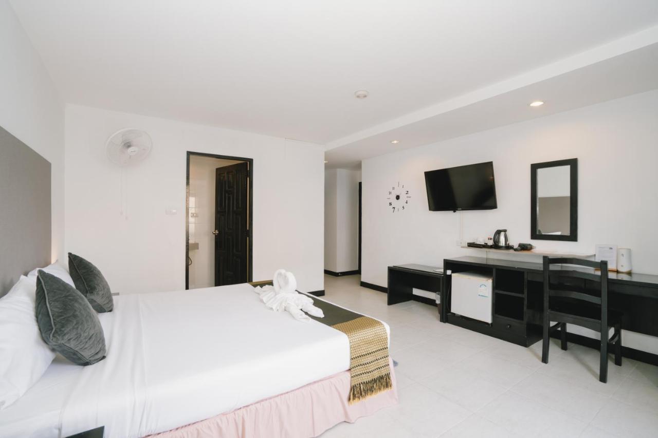 Noble House Patong Hotel Luaran gambar