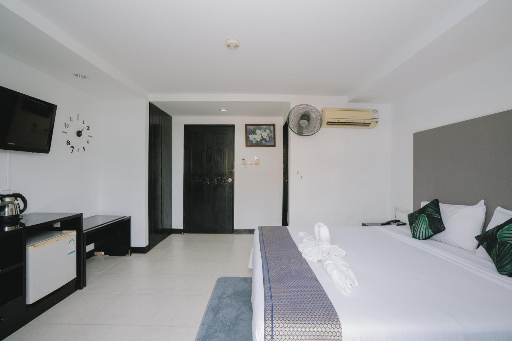 Noble House Patong Hotel Luaran gambar